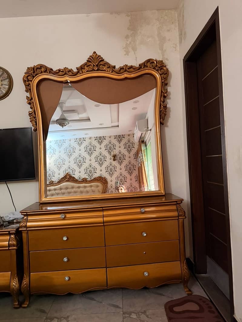 Bed Set and Dressing 3