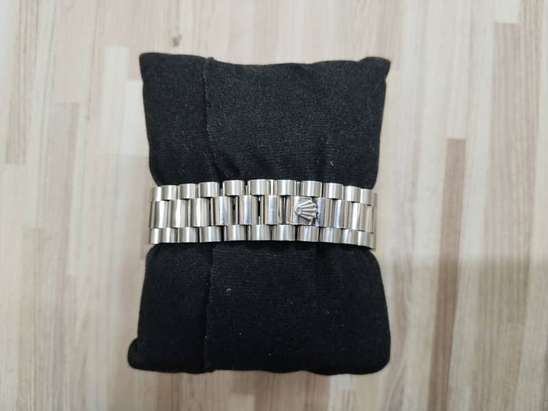 Day date watch 2