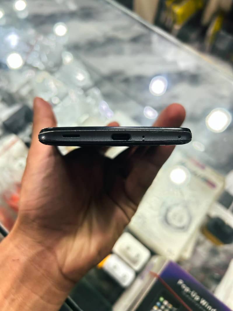 Sharp Aquos Zero 2 4