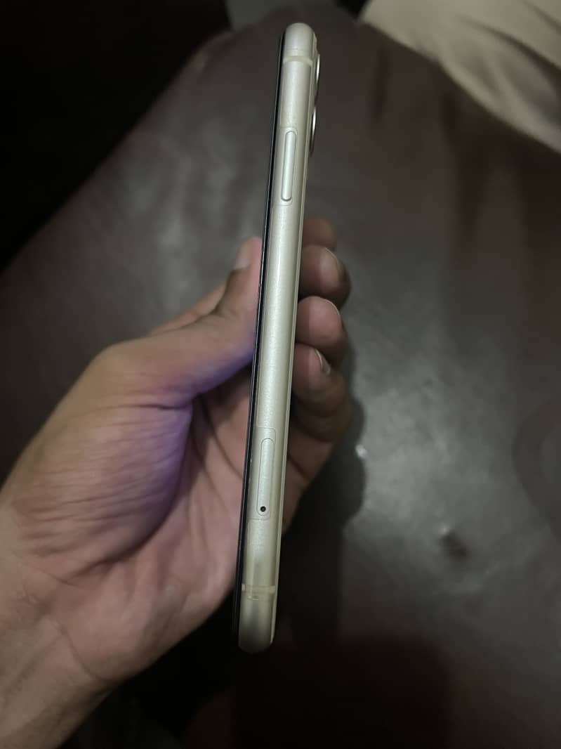 Apple iPhone 11 2