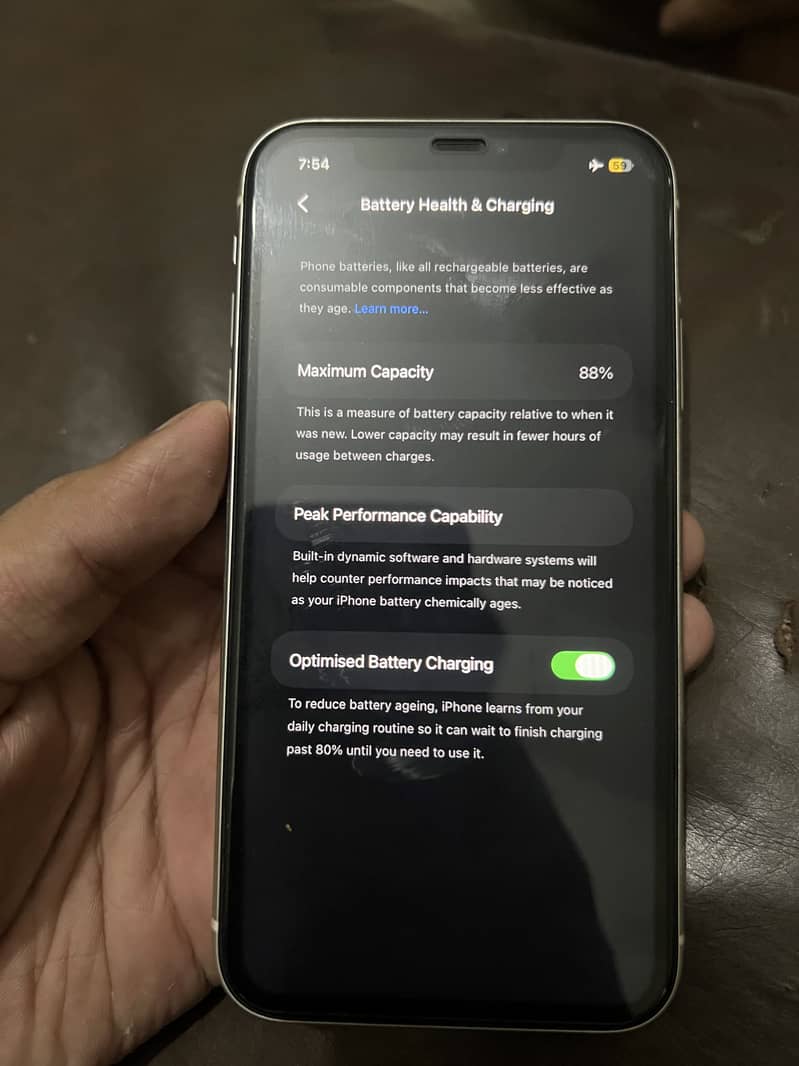 Apple iPhone 11 4