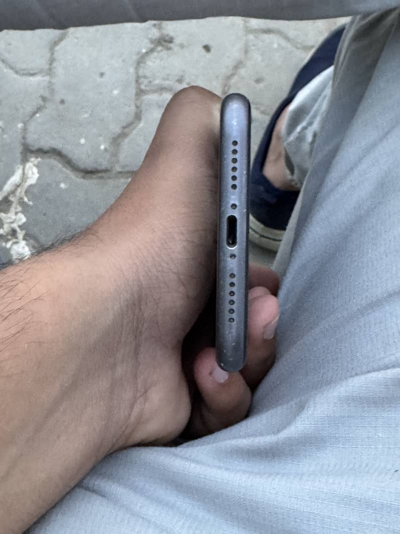 Apple iPhone 11 2