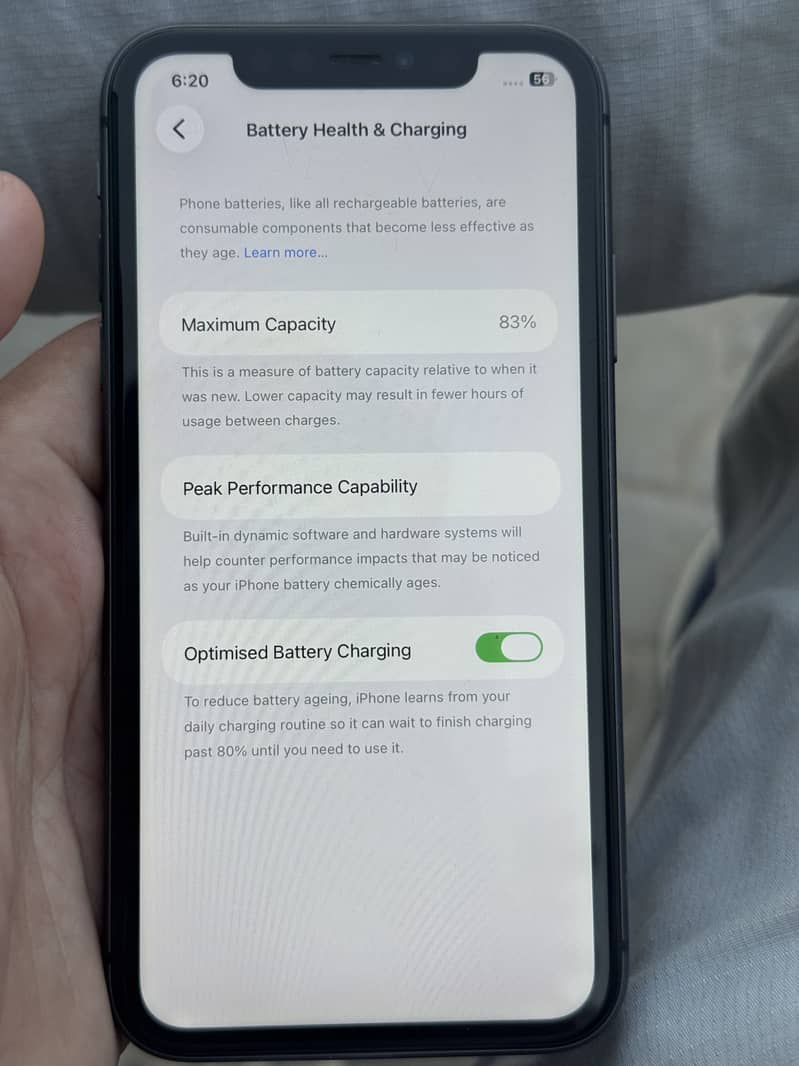 Apple iPhone 11 4
