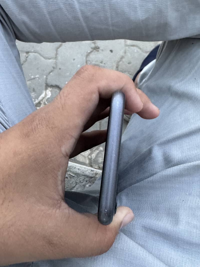 Apple iPhone 11 6