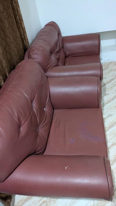 5 Seater Sofa Set Condition thek he