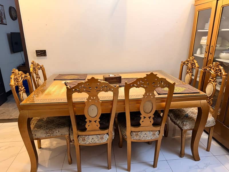 Dining Table 0
