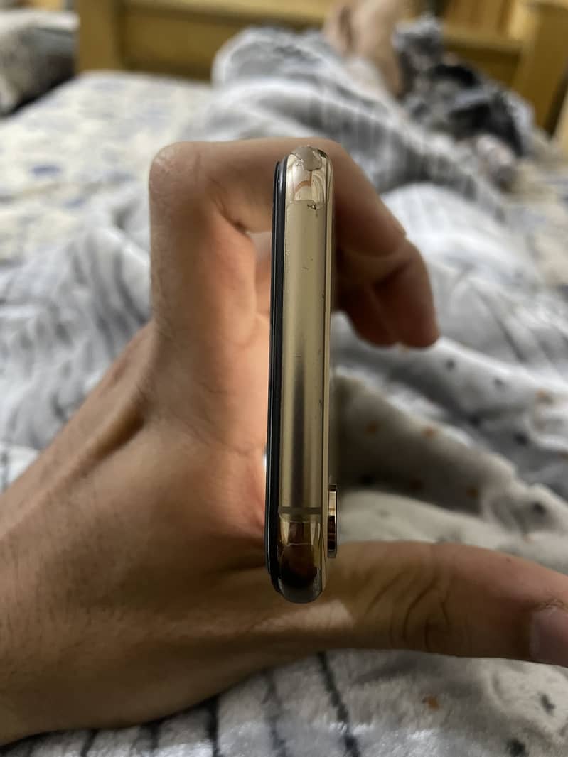 iPhone Xs PTA 2
