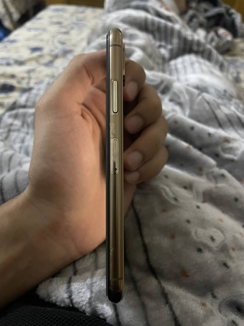 iPhone Xs PTA 5