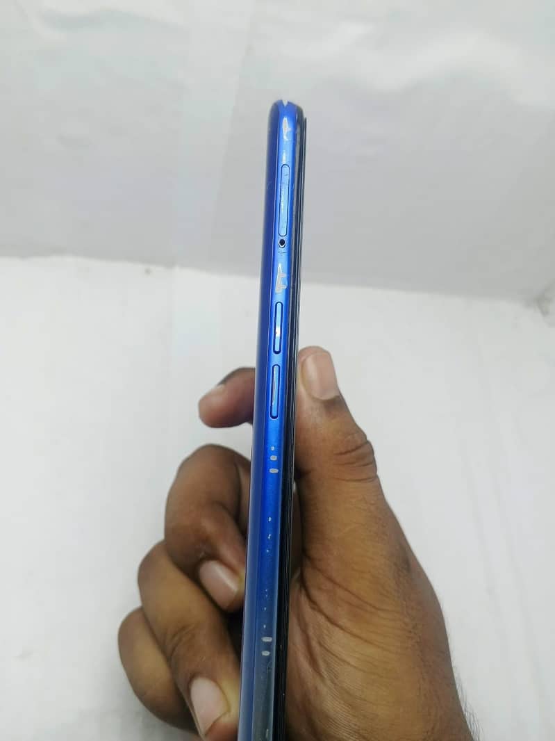 OPPO A54 4