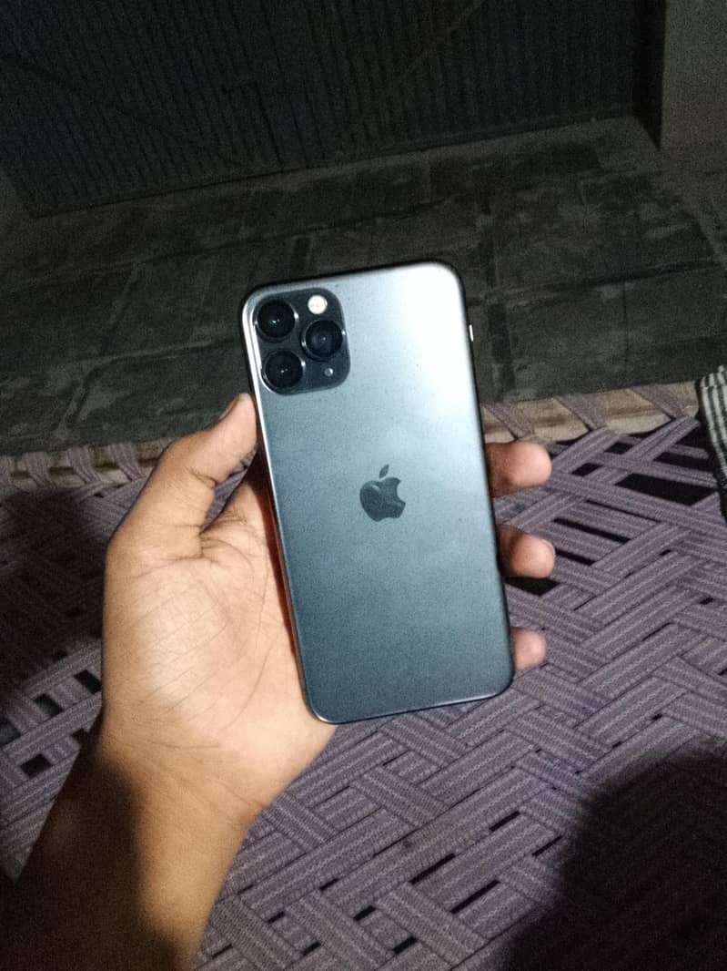 Apple iPhone 11 Pro 1