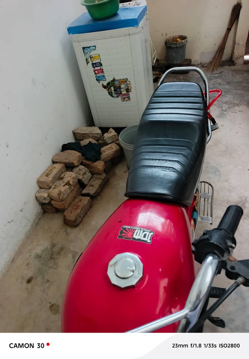Unique Motor Cycle 4