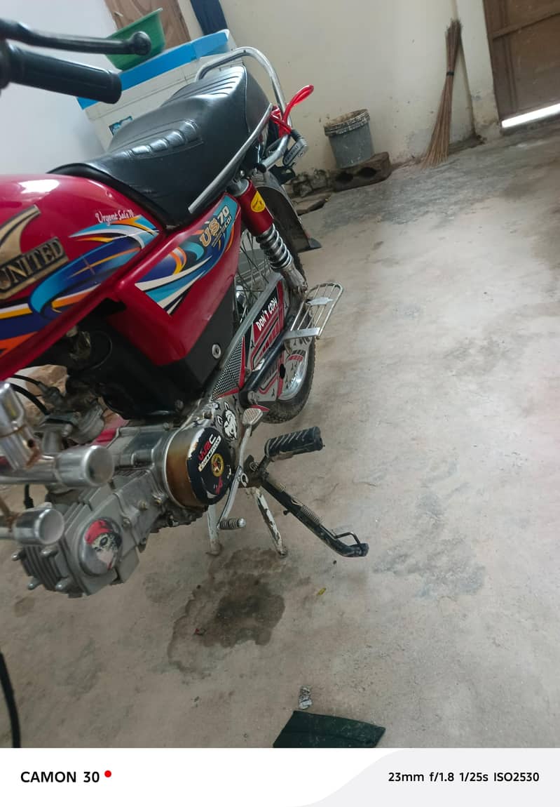 Unique Motor Cycle 6