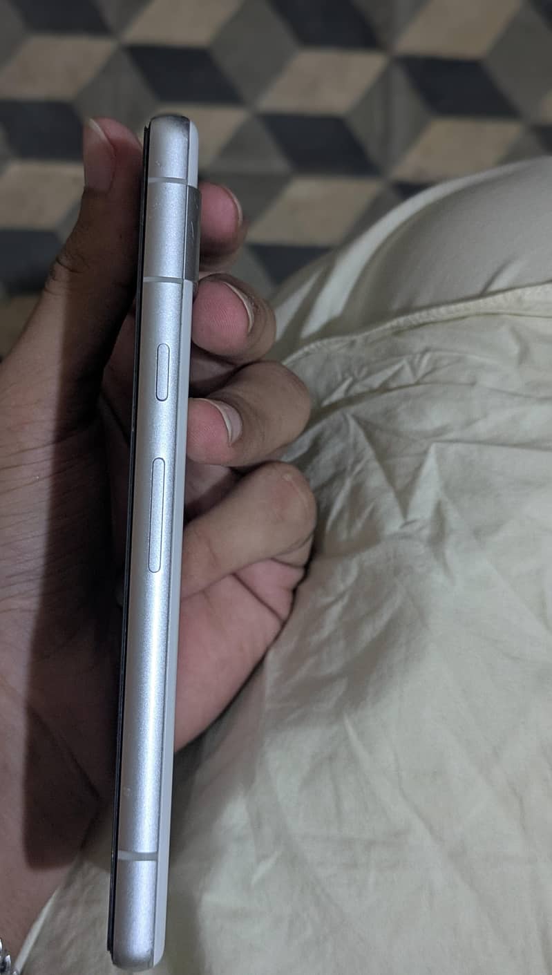 Google Pixel 7a 2