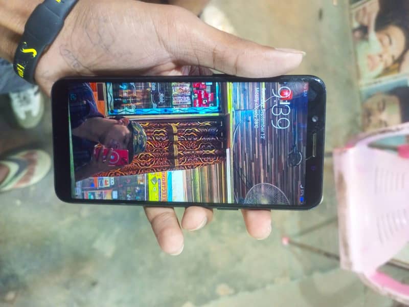 OPPO A83 1