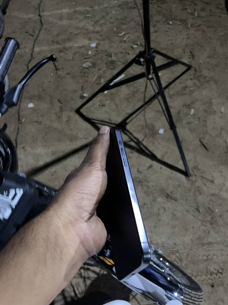 Apple iPhone 15 Pro Max 5