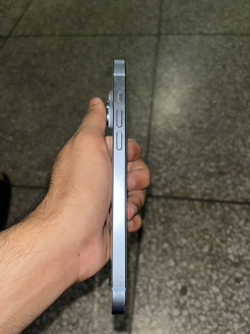 Apple iPhone 14 plus 3