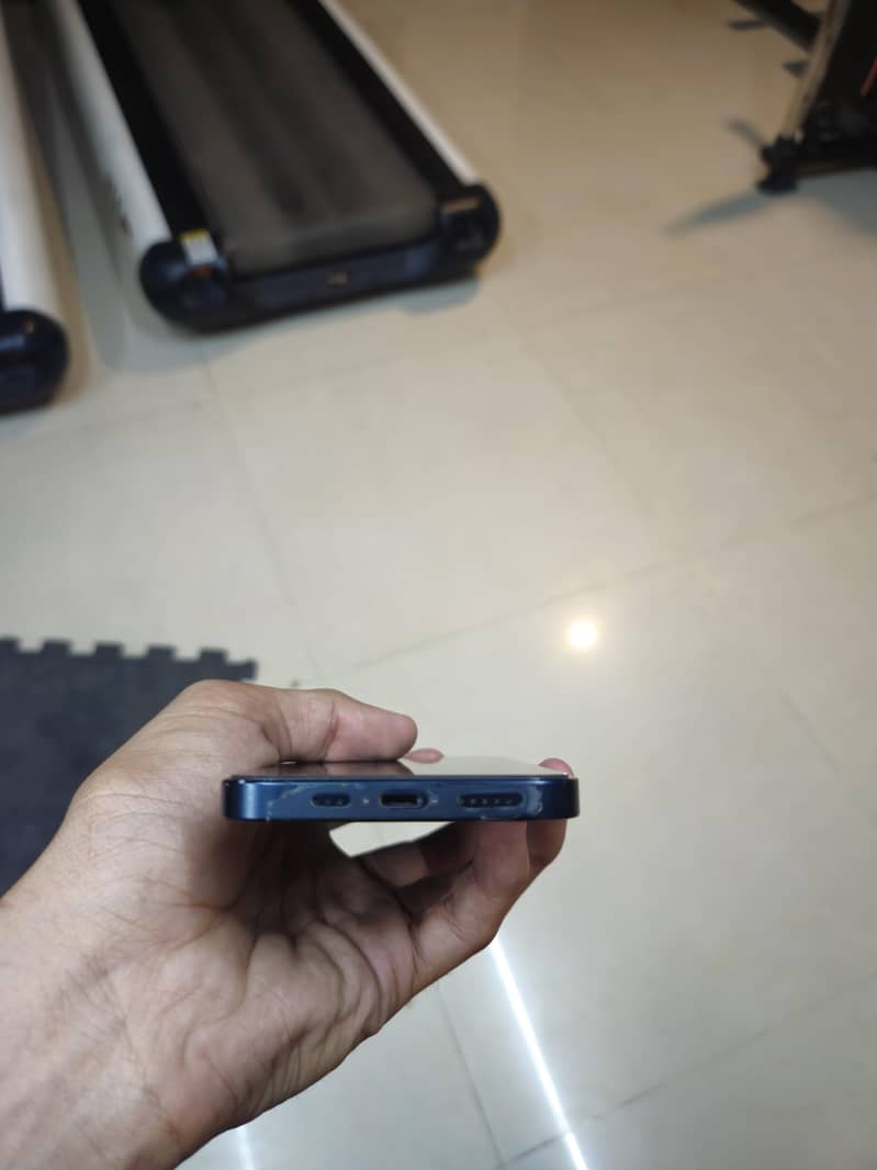 Apple iPhone 13 1