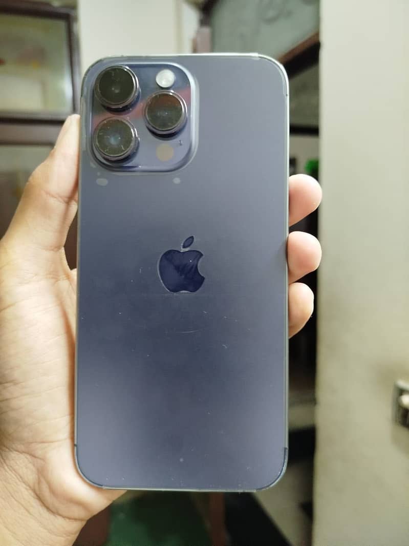 Apple iPhone 14 Pro Max 1