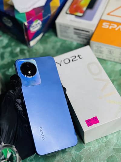 Vivo Y02t with box