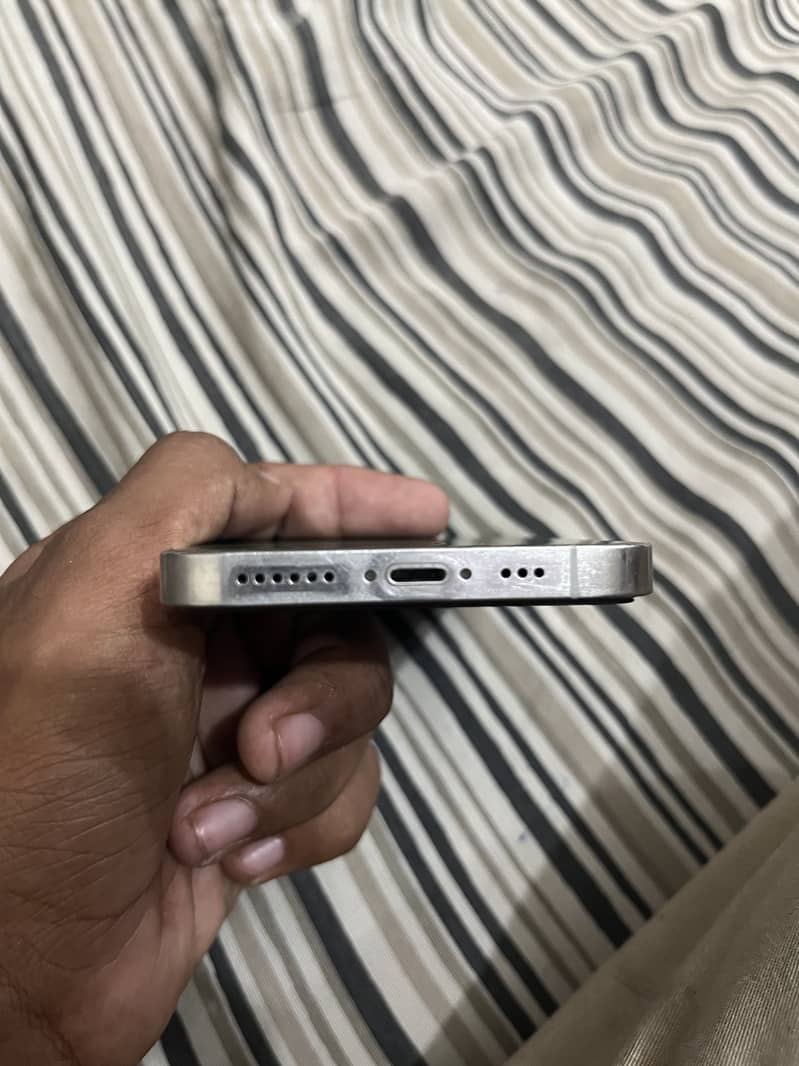 Apple iPhone X 3
