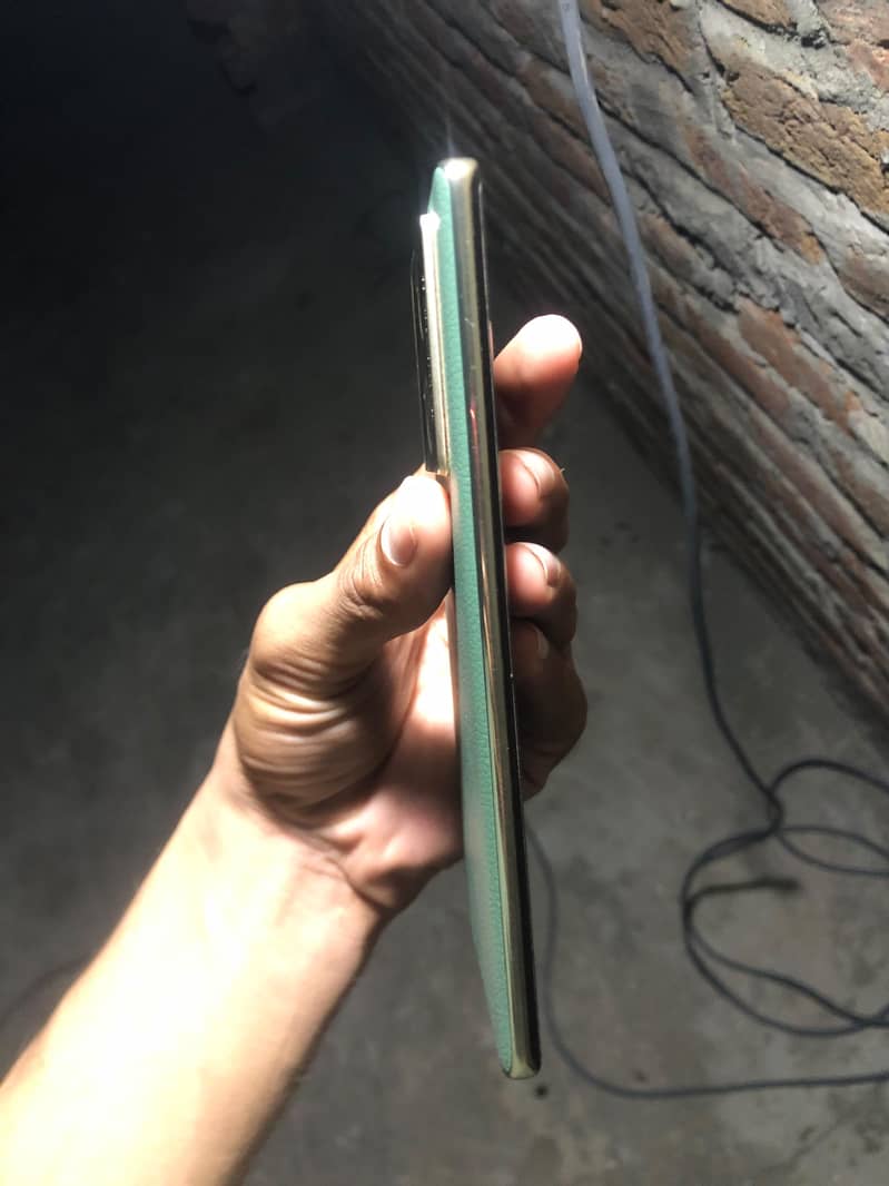 Infinix Note 40 Pro 3