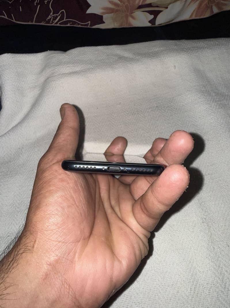 Apple iPhone SE 4