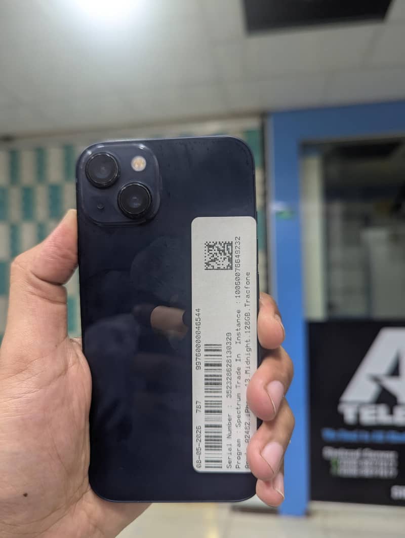 Apple iPhone 13 2