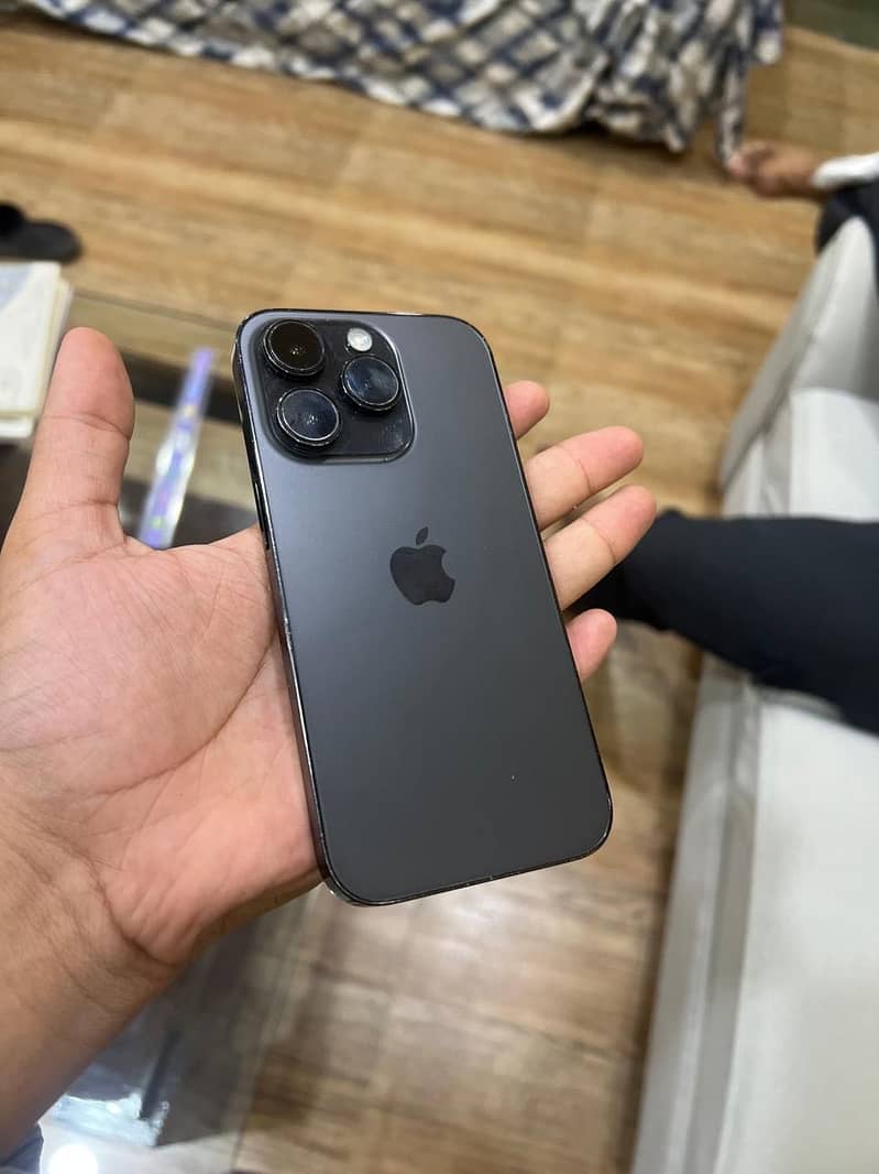 Apple iPhone 14 Pro 3