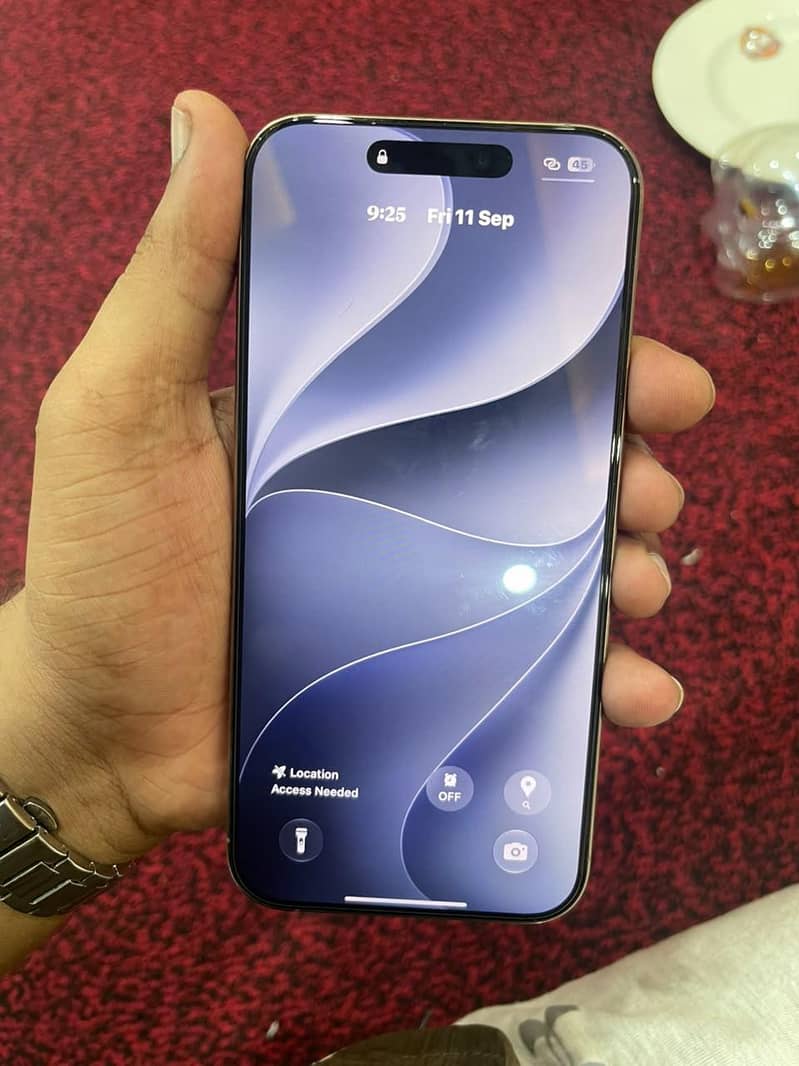 iPhone 16 Pro Max JV 3