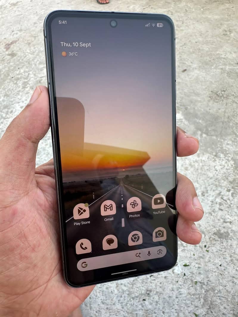 Google Pixel 8 Pro 2