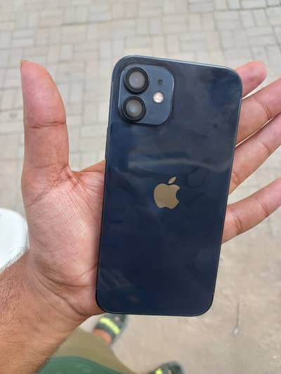 Apple iPhone 12