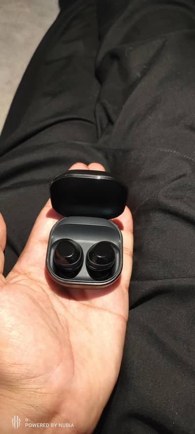 Galaxy  buds core