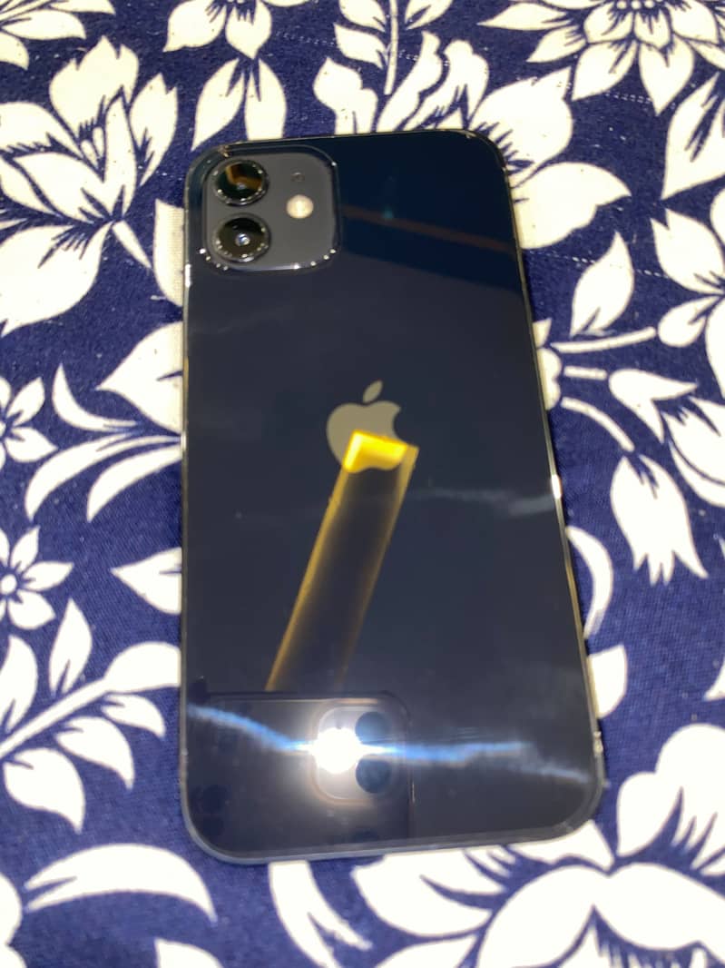 Apple iPhone 12 6