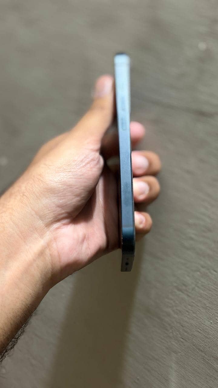 Apple iPhone 14 4