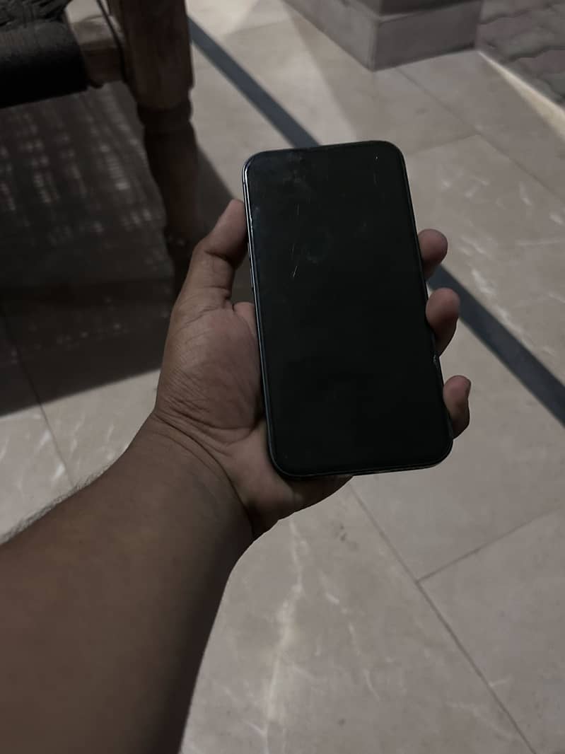 Apple iPhone 13 3