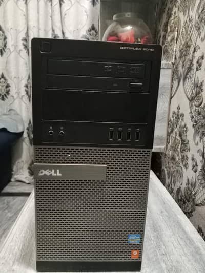 Dell optilex 9010 (2gb graphic card)
