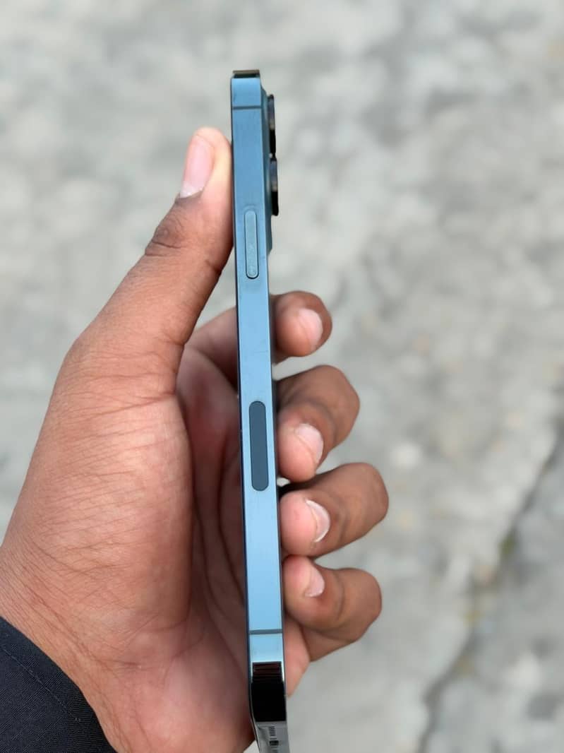 iPhone 12 Pro Max 7