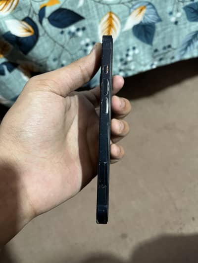 Apple iPhone 14