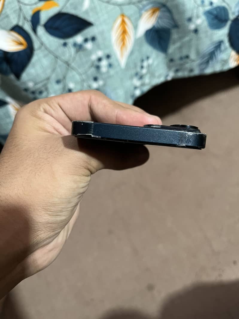 Apple iPhone 14 2