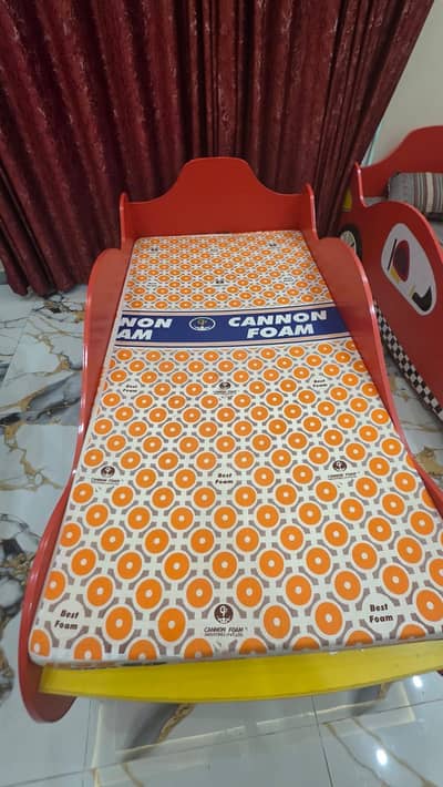 2 Kids bed