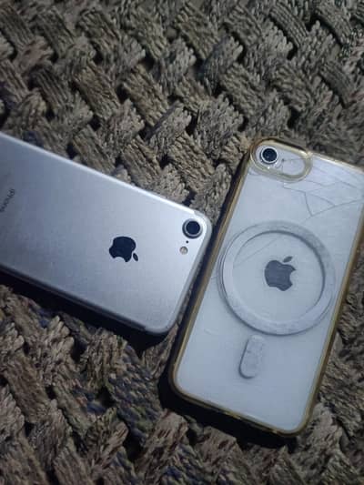 Apple id banwani ha to Rabta kra