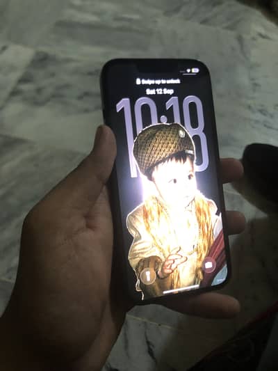 Apple iPhone 13