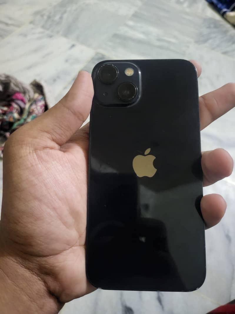 Apple iPhone 13 6