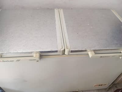 Dawlance freezer for urgent sale