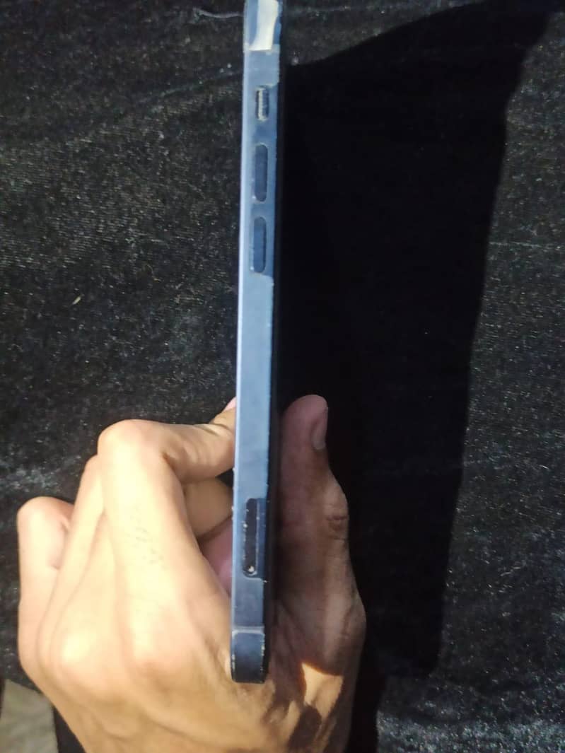 Apple iPhone 12 3