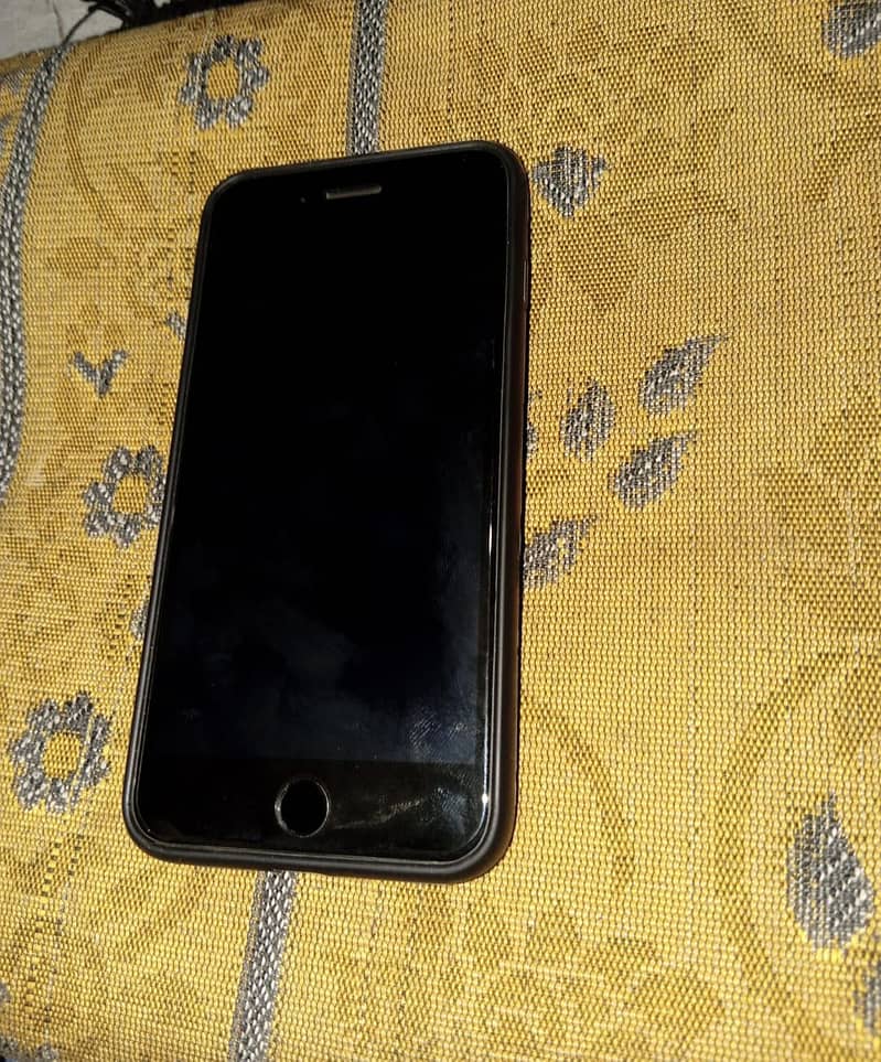 Apple iPhone 7 Plus 1