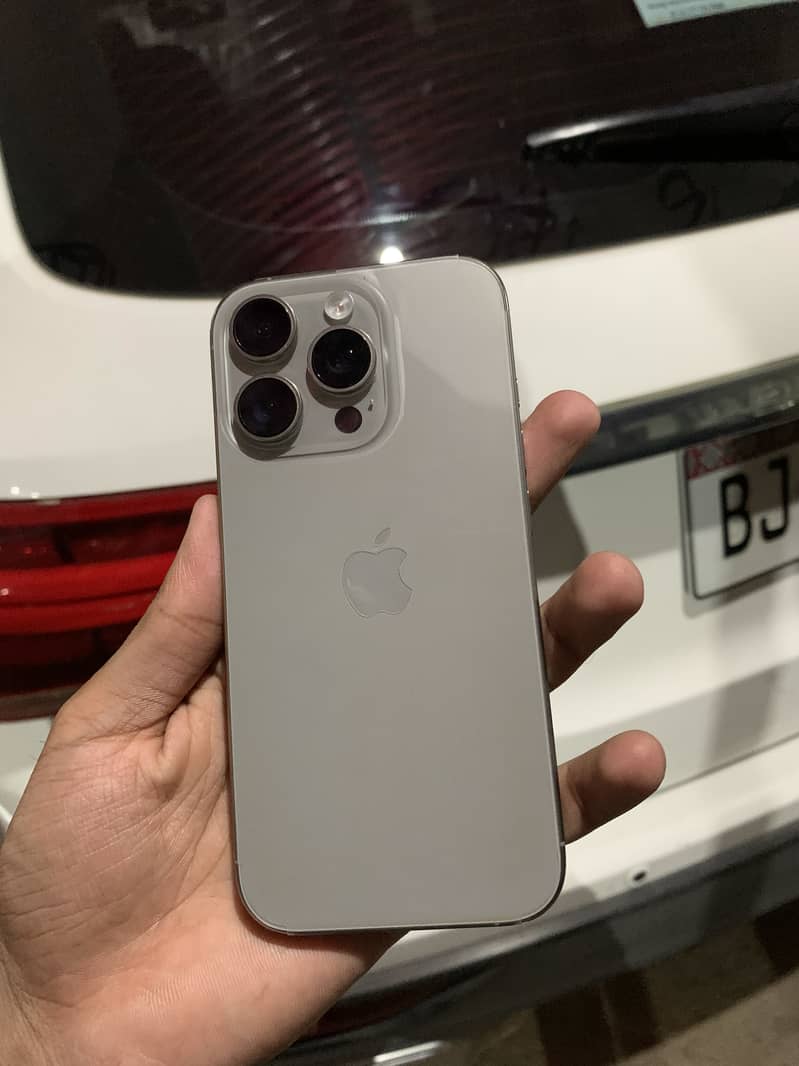 Apple iPhone 16 Pro 0