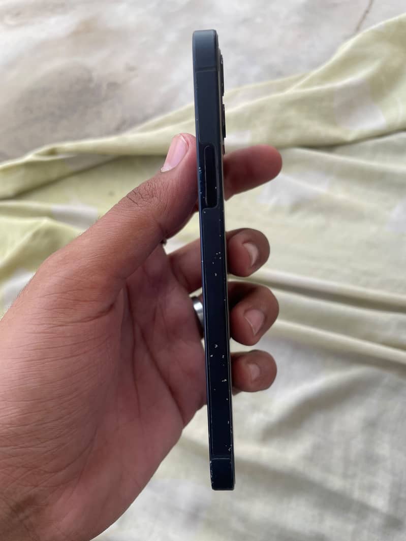 Apple iPhone 12 2