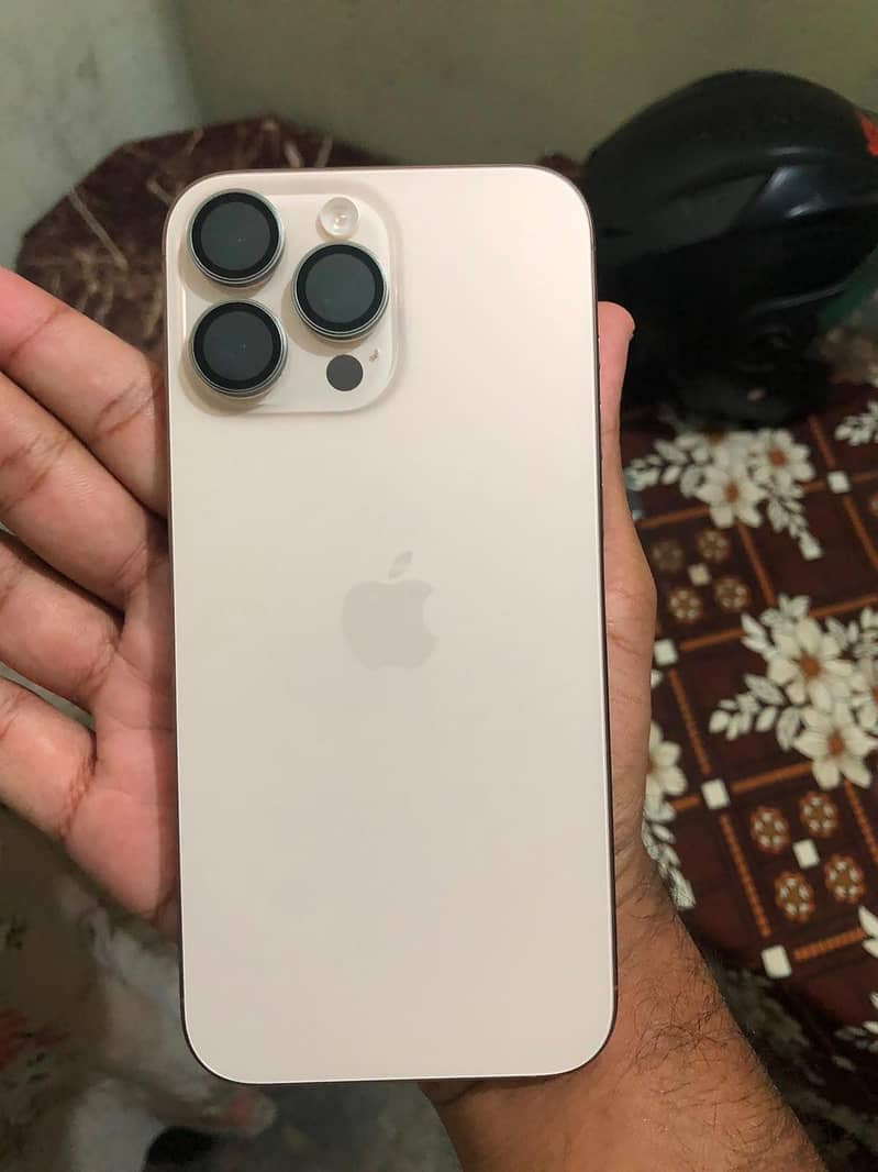 Apple iPhone 16 Pro Max 5