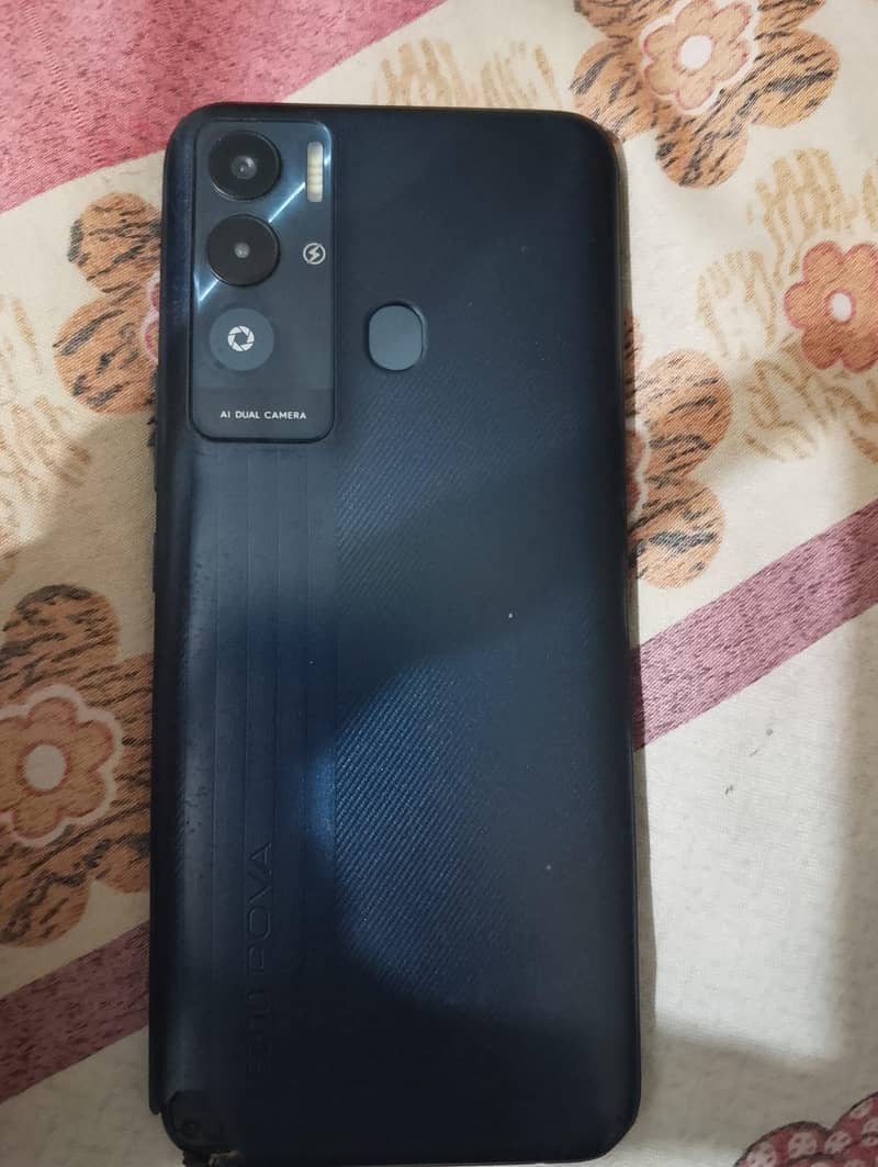 Tecno Pova 4